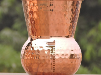 Buy Pure Copper Hammered Pilsner Cocktail Glass – Handcrafted Manhattan  Glass.