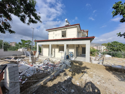 Building a prefabricated house