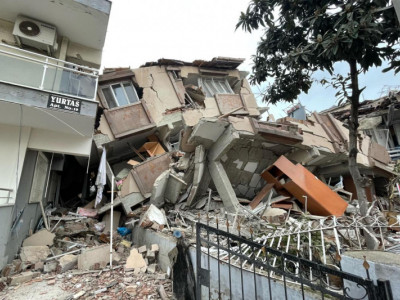 Help for earthquake victim family